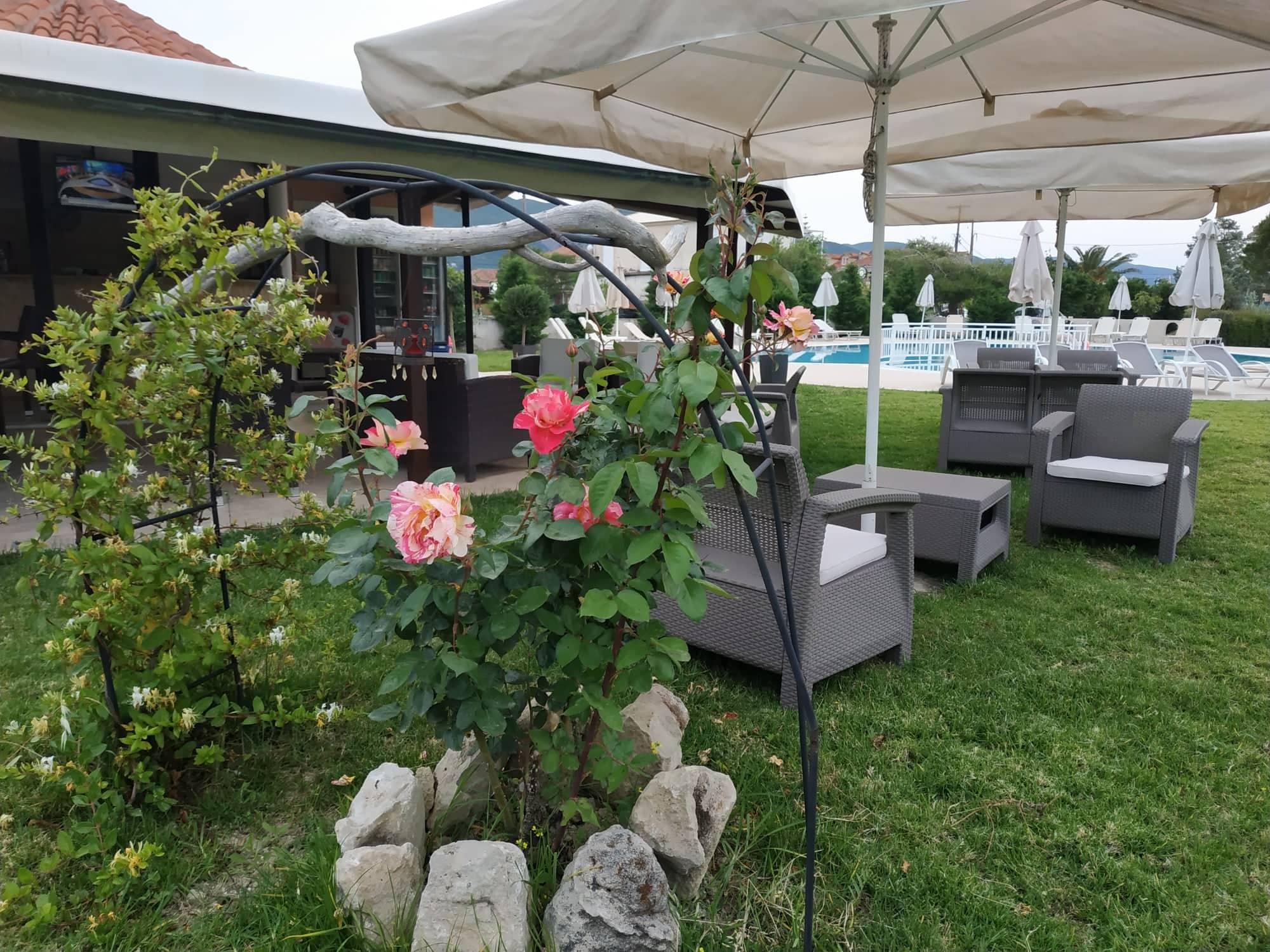 אליקאנאס Eleni'S Garden & Castello Suites מראה חיצוני תמונה