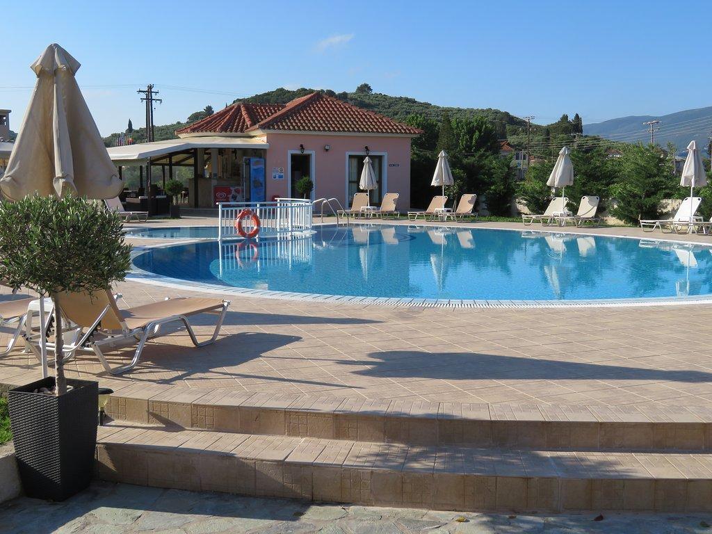 אליקאנאס Eleni'S Garden & Castello Suites מראה חיצוני תמונה