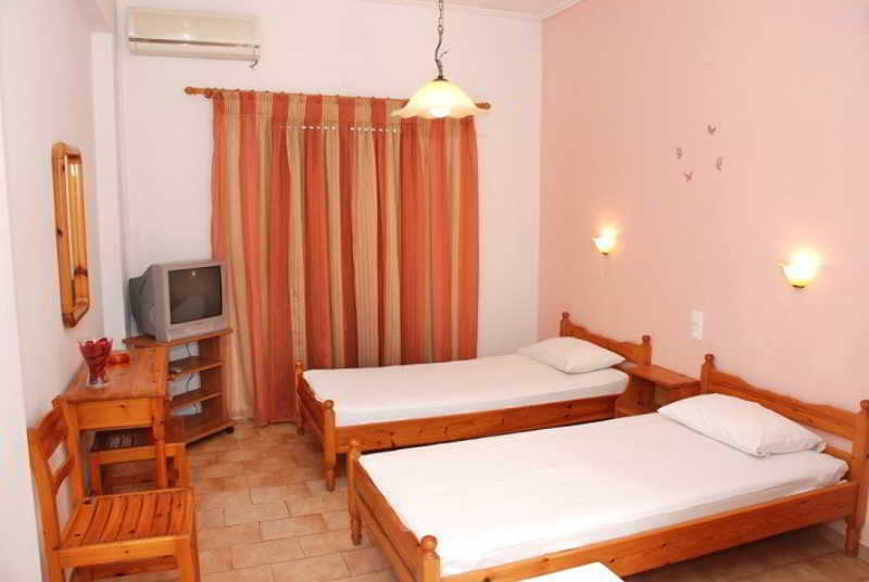 אליקאנאס Eleni'S Garden & Castello Suites מראה חיצוני תמונה