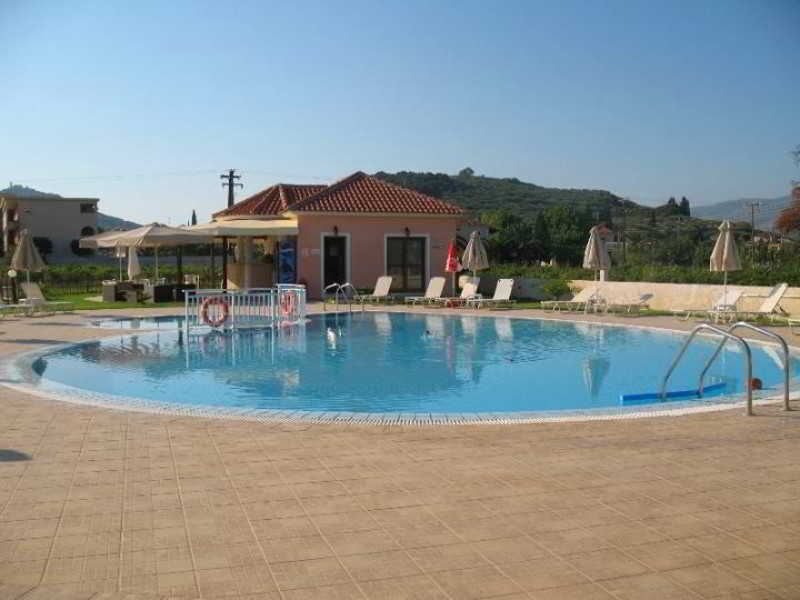 אליקאנאס Eleni'S Garden & Castello Suites מראה חיצוני תמונה