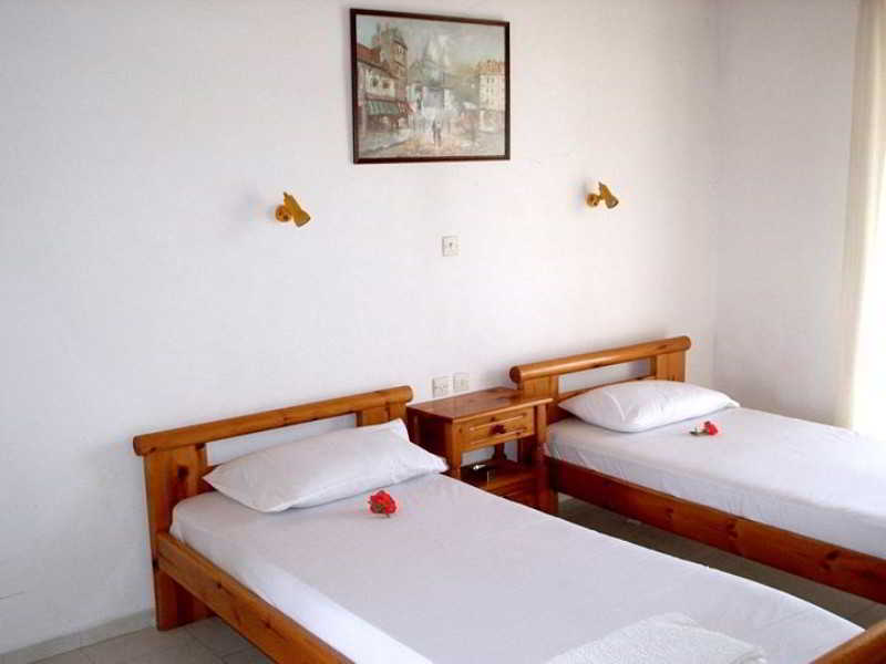 אליקאנאס Eleni'S Garden & Castello Suites מראה חיצוני תמונה